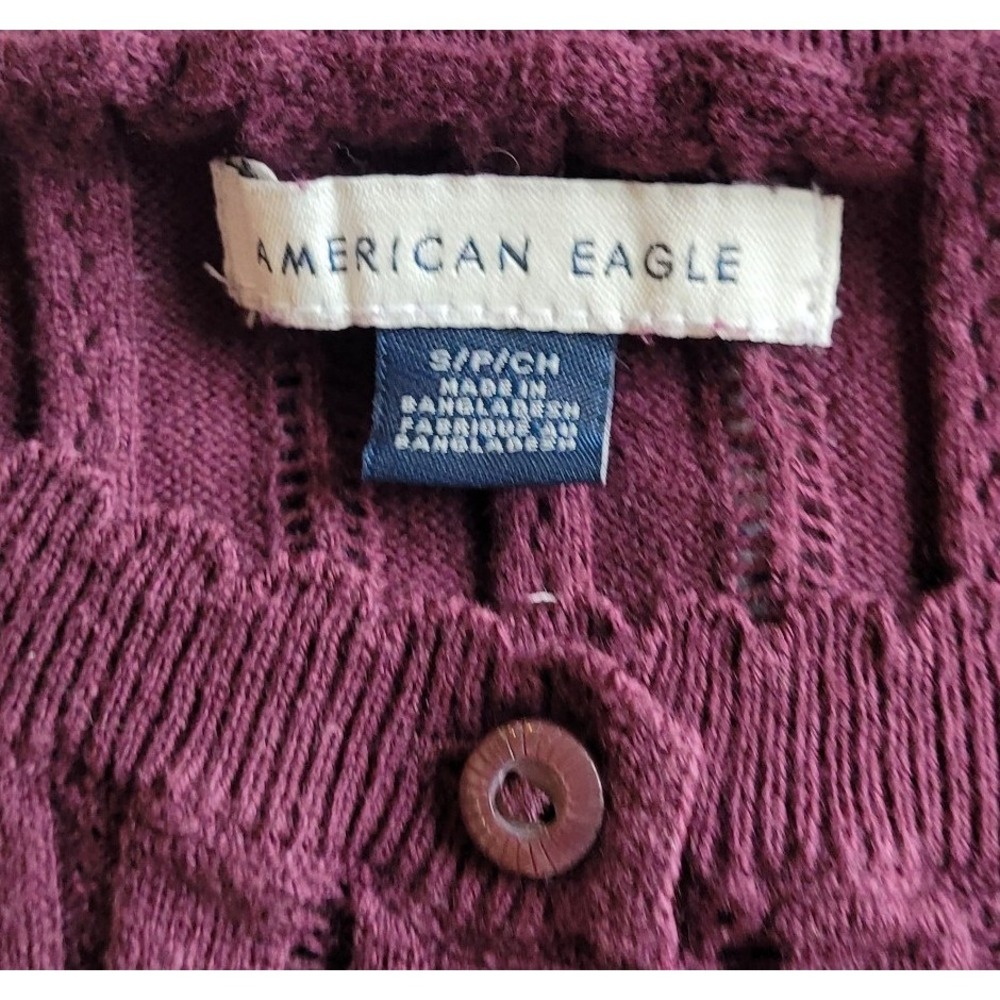 American Eagle women SZ S Short sleeve ribbed knit burgandy button front sweater - Picture 3 of 12
